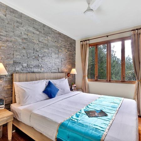 Club Mahindra Binsar Villa Алмора Экстерьер фото