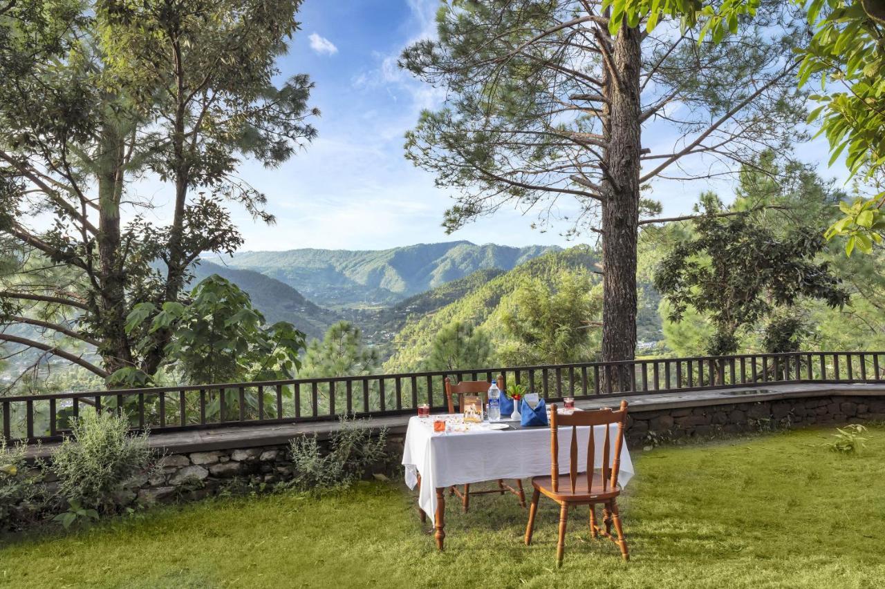 Club Mahindra Binsar Villa Алмора Экстерьер фото