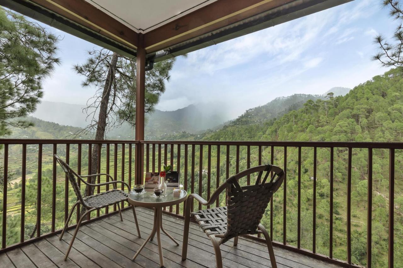 Club Mahindra Binsar Villa Алмора Экстерьер фото